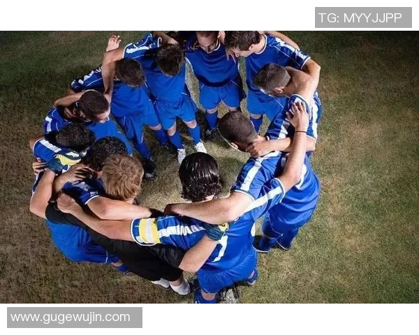 重庆足球队在世界杯中的耐力表现引发热议展现出顽强拼搏精神与团队合作能力 重庆足球队在世界杯中的耐力表现引发热议展现出顽强拼搏精神与团队合作能力